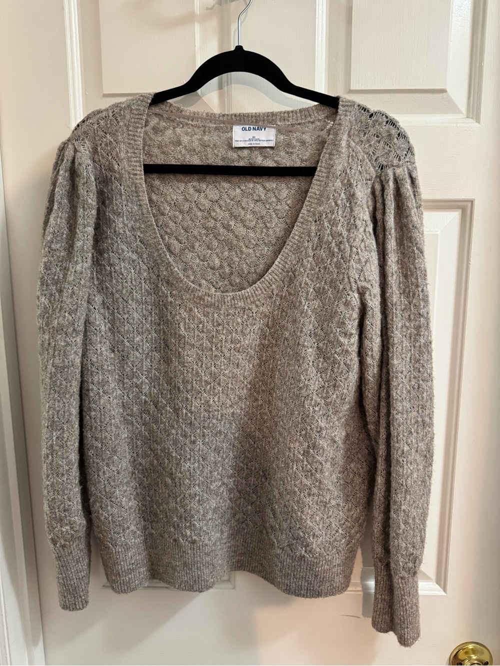 Old Navy Women's Taupe Textured Scoop-Neck Knit Sweater